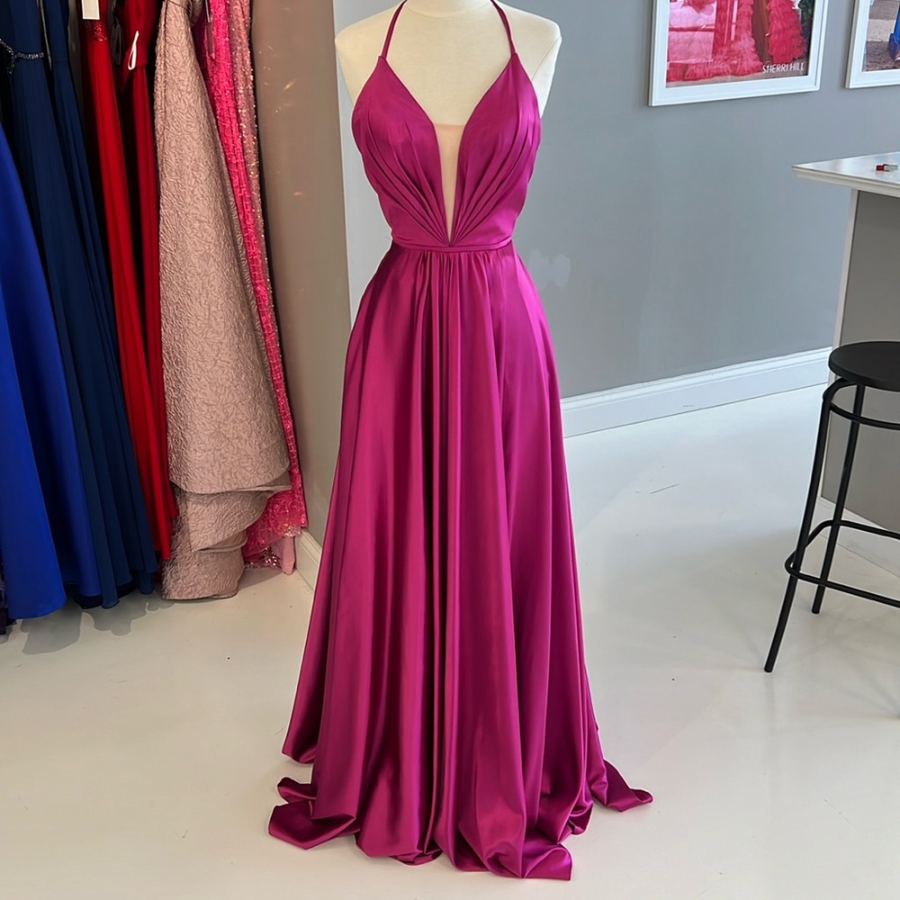 Faviana E10306 Raspberry Size 4